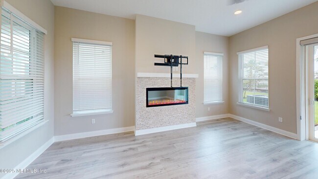 Building Photo - 511 Marquesa Cir