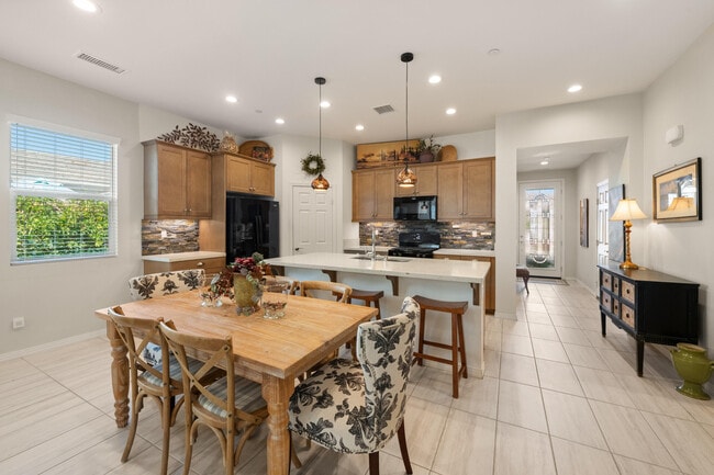 Building Photo - 78863 Amare Way