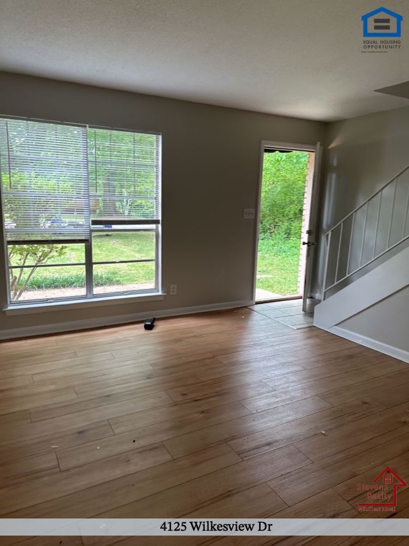 Building Photo - 4125 Wilkesview Dr