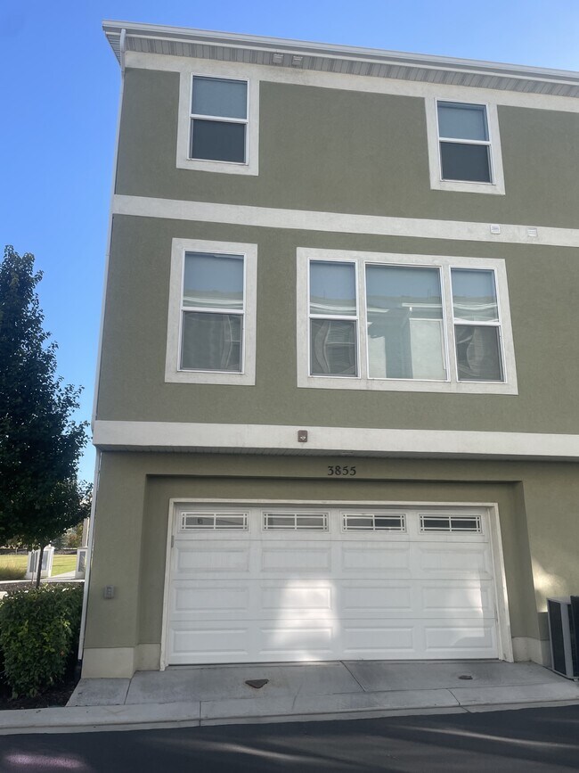 Primary Photo - 3855 Gartmore Ln