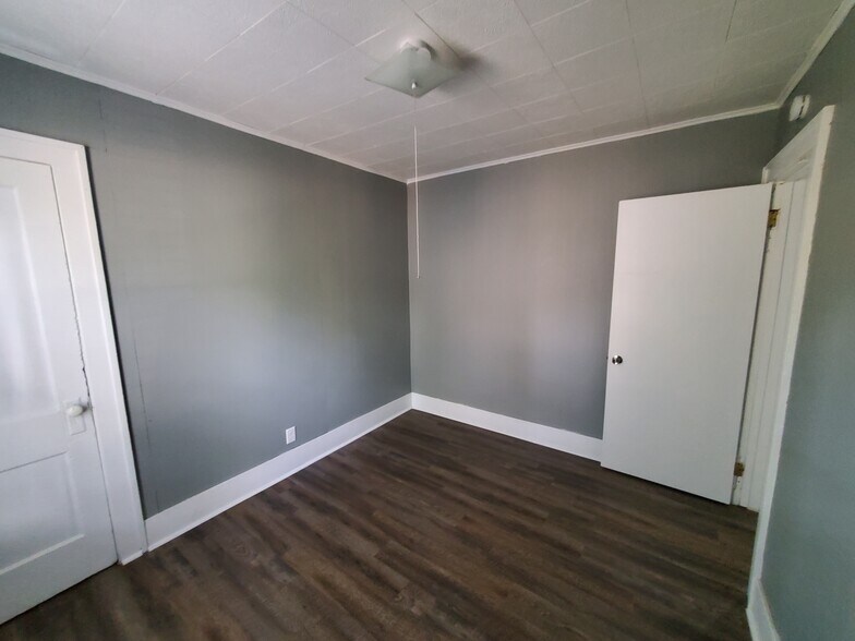 Building Photo - 2642 Riordan St