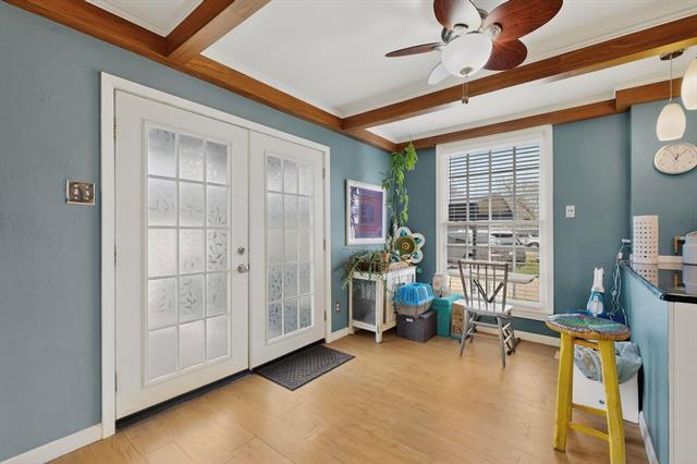 Building Photo - 1707 Mariposa Dr