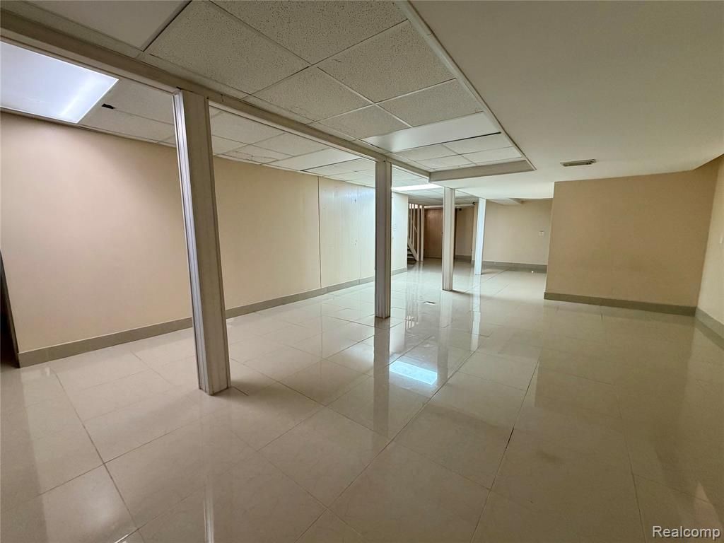 Building Photo - 6120 Middlesex St