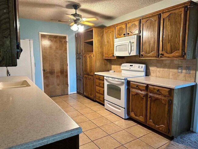 Building Photo - 1211 Amherst St