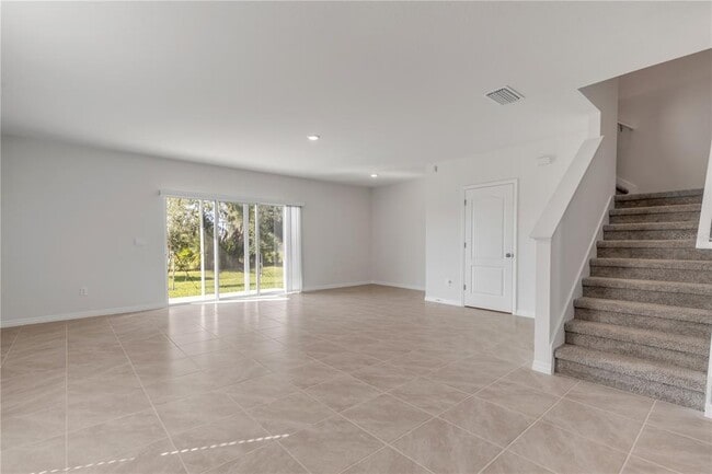 Building Photo - 2725 Silver Canoe Dr
