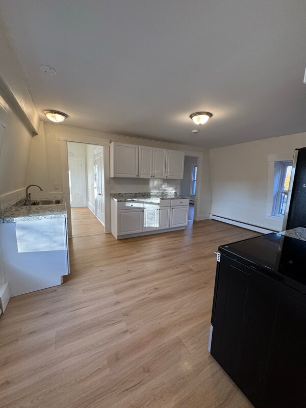 Building Photo - 76 Elm St