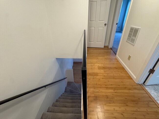 Building Photo - 35a Chilmark St