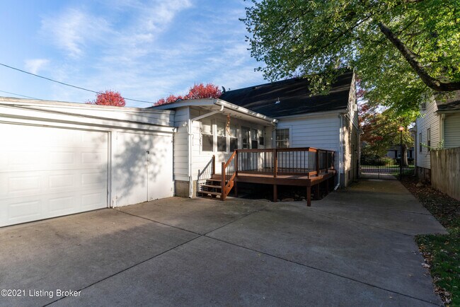 Building Photo - 4011 Hycliffe Ave