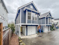 Building Photo - Contemporary 3bd/2.5bth Magnolia Townhome, $4,250/mo.