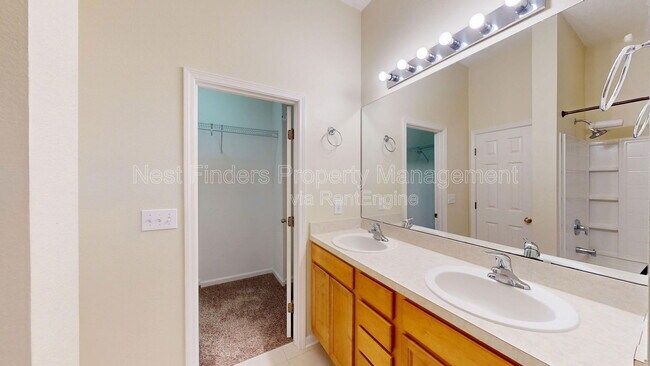 Building Photo - 13339 Solar Dr