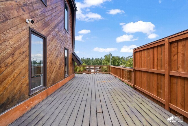 Building Photo - 6010 Staedem Dr