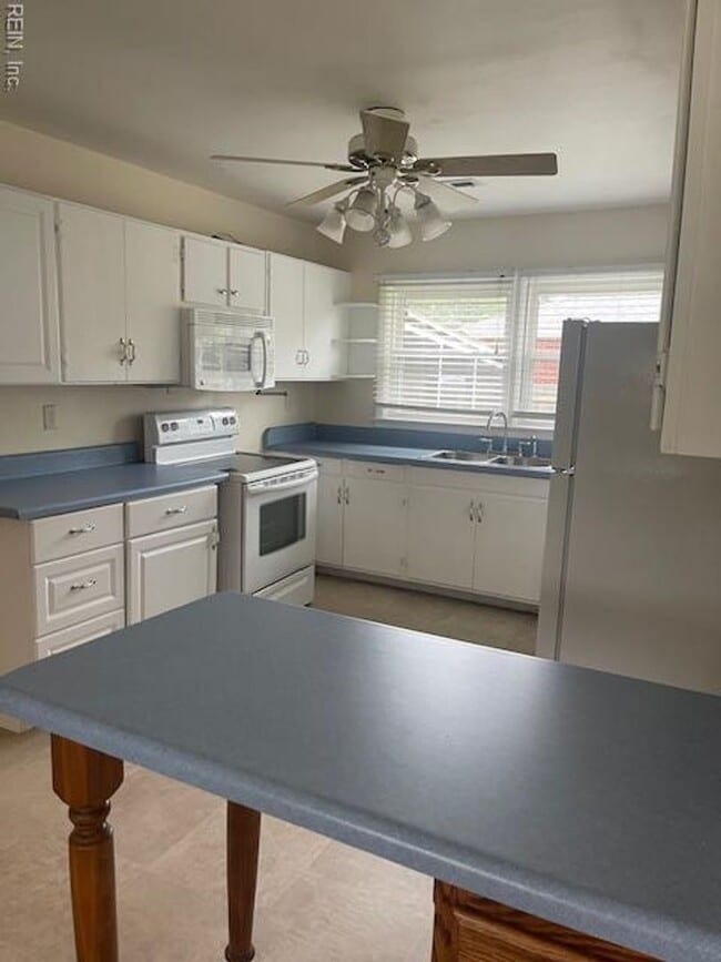Building Photo - FOR RENT - SHORE DR / BAY AREA VIRGINIA BE...