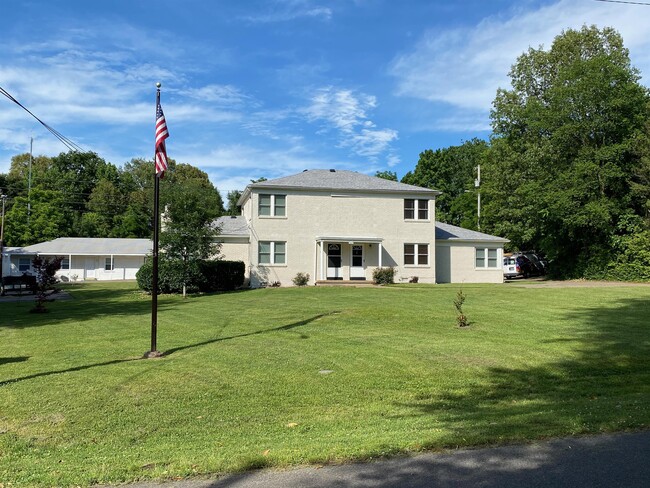 Building Photo - 624 N 34th St