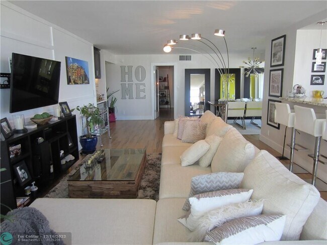 Building Photo - 1370 S Ocean Blvd