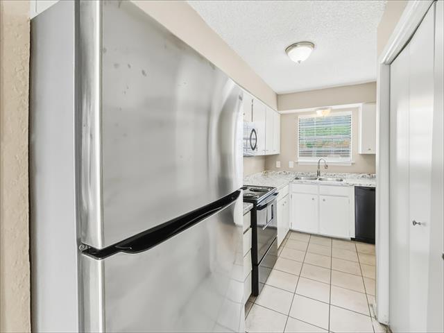 Building Photo - 1006 Bland Dr
