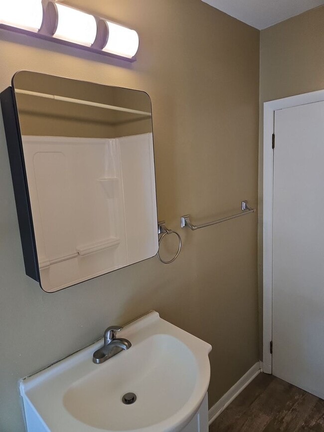 Building Photo - 54 W Main St