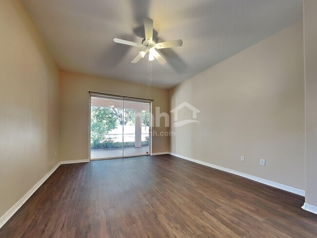 Building Photo - 4004 Water Park Ct