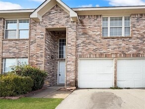 Building Photo - 204 Patton Dr