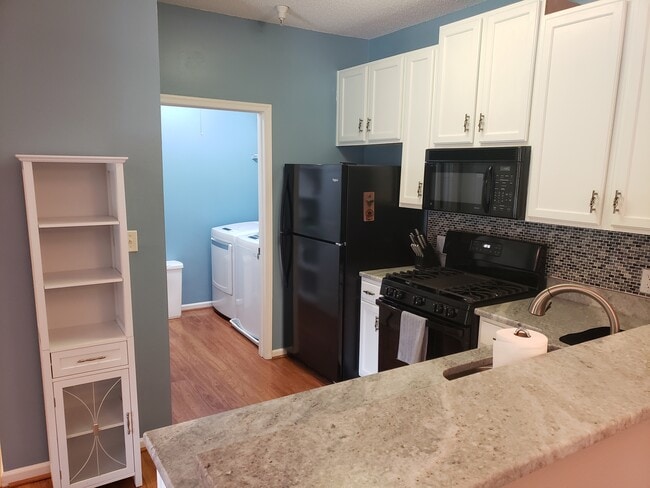 Building Photo - 701 Masters Row