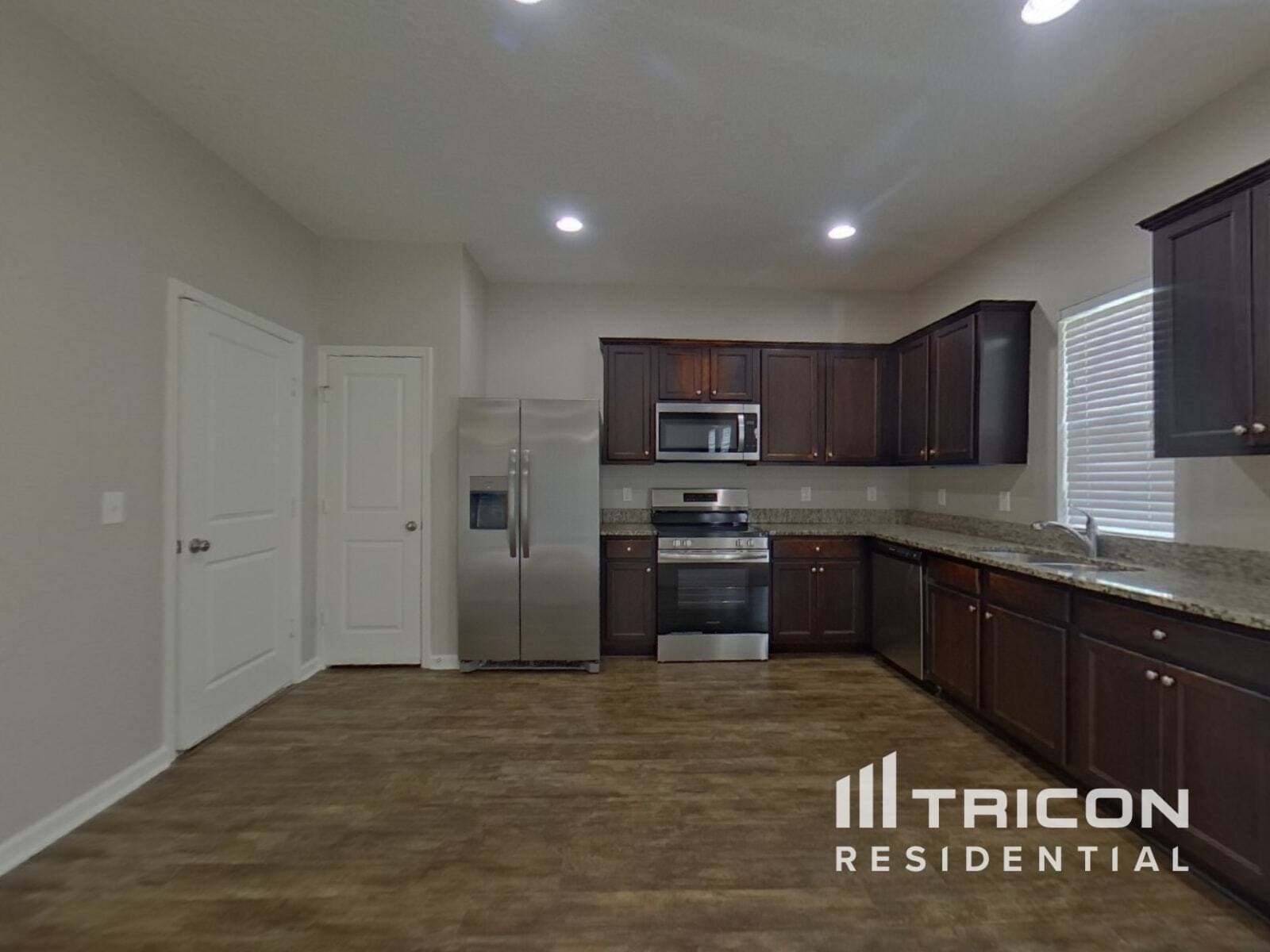 Building Photo - 1058 Lancelot Dr