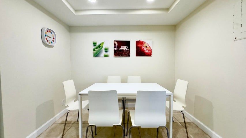 Building Photo - 5100 N Ocean Blvd