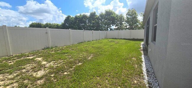 Building Photo - 212 Bergamot Lp