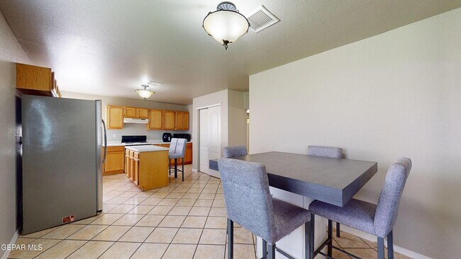 Building Photo - 12231 Tierra Baja Way