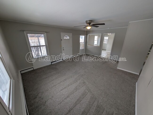 Building Photo - Updated 3-Bedroom Home with Garage & Fenced Yard