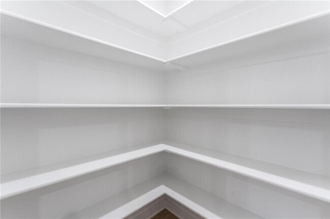 Building Photo - 4611 W Barhem Dr