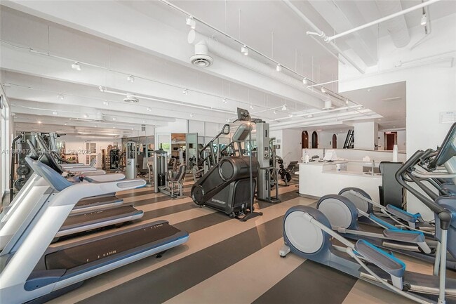 Building Photo - 6103 Aqua Ave