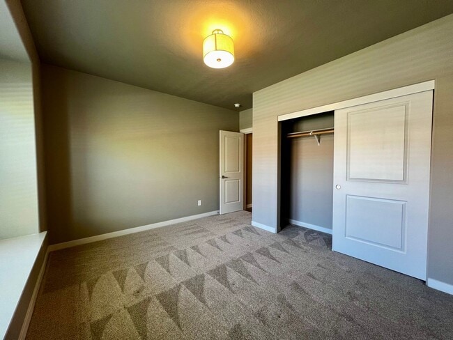 Building Photo - Non-Refundable & Security Deposit Total: $2950.00