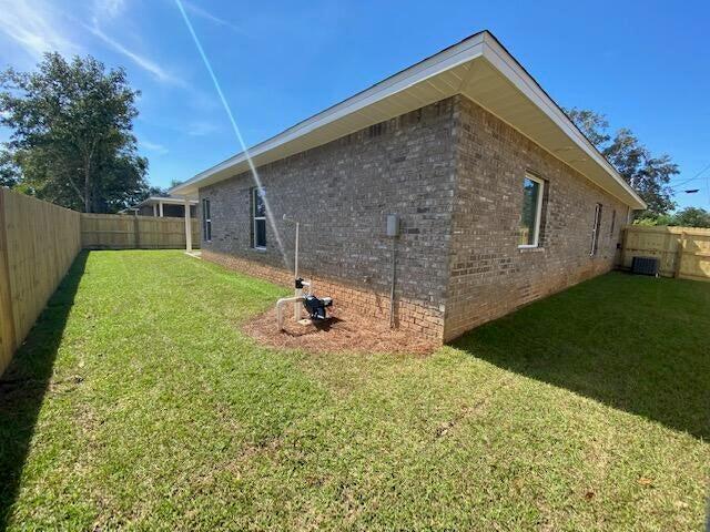 Building Photo - 422 Little John Rd