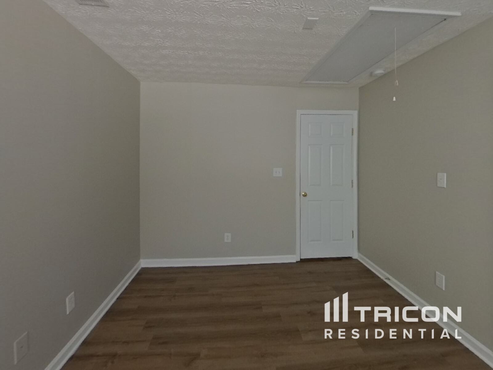 Building Photo - 733 Winbrook Dr