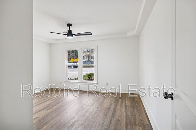 Building Photo - 611 S 12th St