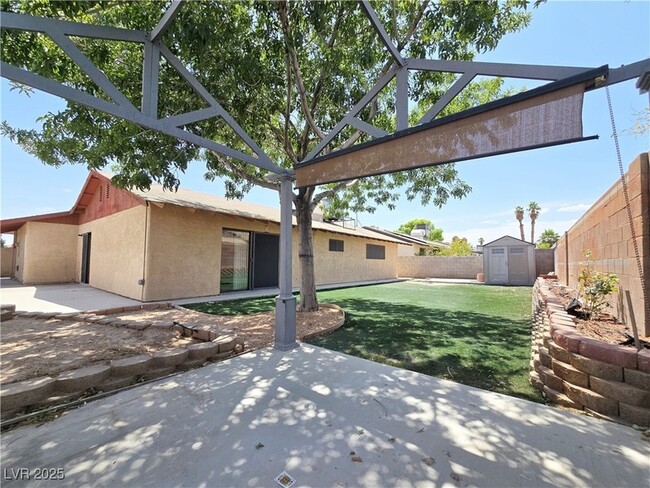 Building Photo - 6346 Bullion Blvd