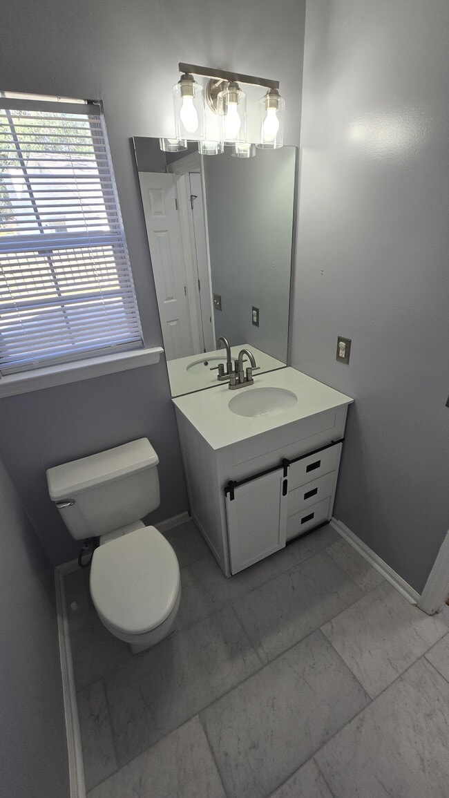 Building Photo - 22 Avocet Way