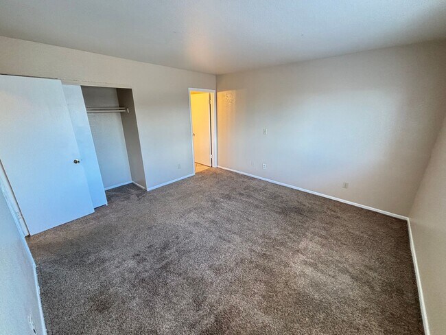 Building Photo - 6208 Yerba Ln