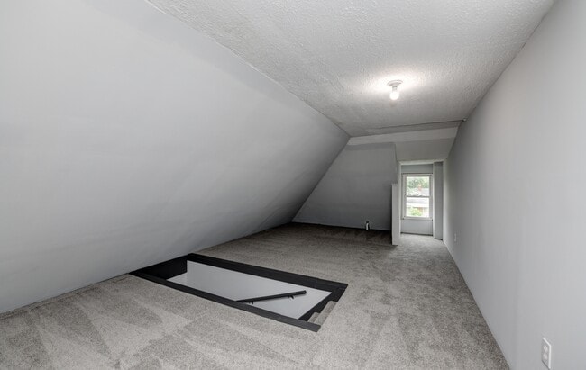 Building Photo - 814-816 S Ohio Avenue