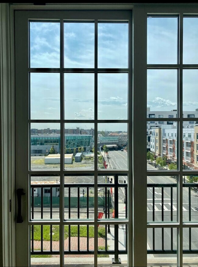 Building Photo - 604 Frank E Rodgers Blvd S