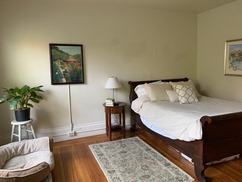 Building Photo - 45 Pinckney St