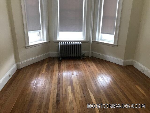 Building Photo - 1175 Boylston St