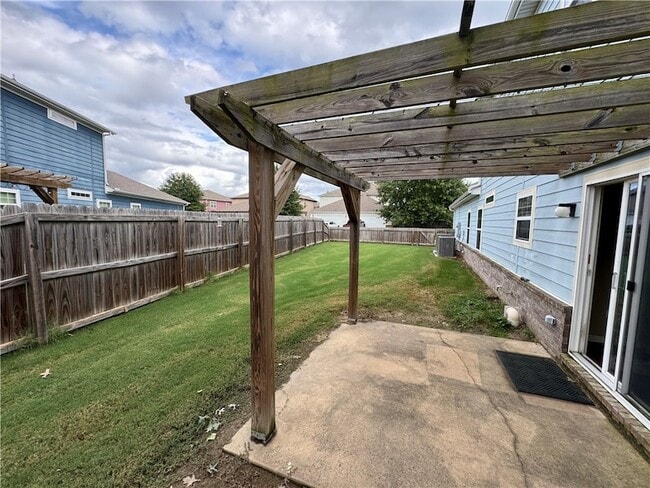 Building Photo - 626 N Tennyson Ln