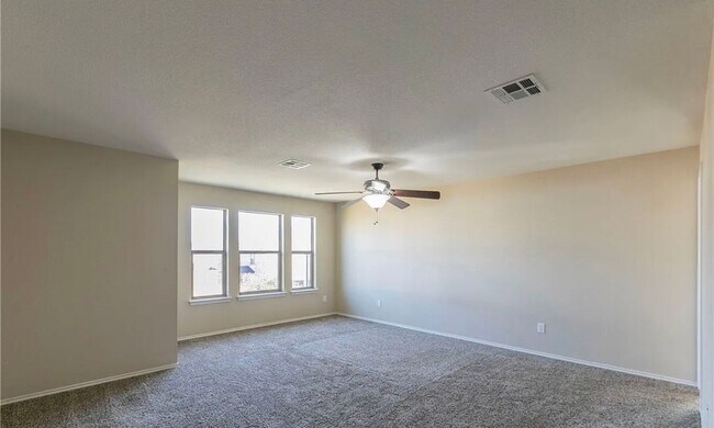 Building Photo - Grand Home w/ Office in Temple, Tx