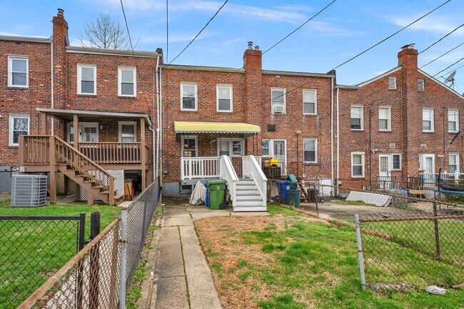 Building Photo - Gwynn Falls Beautiful 3 Bedroom With Finished Basement for RENT