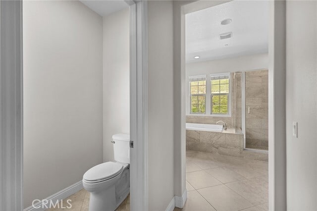 Building Photo - 33 Gamella