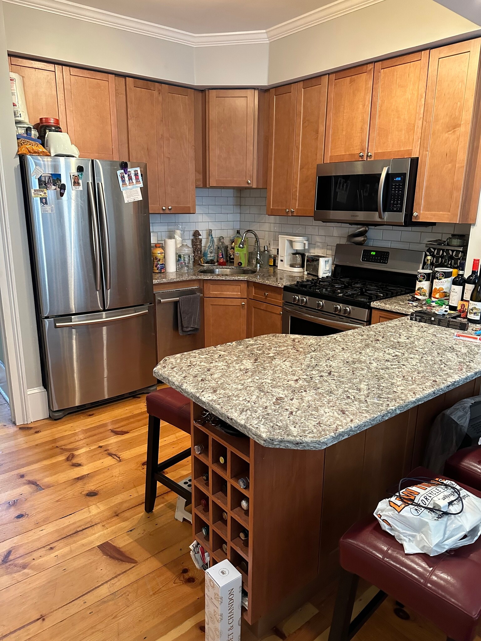 Building Photo - 61 Putnam St