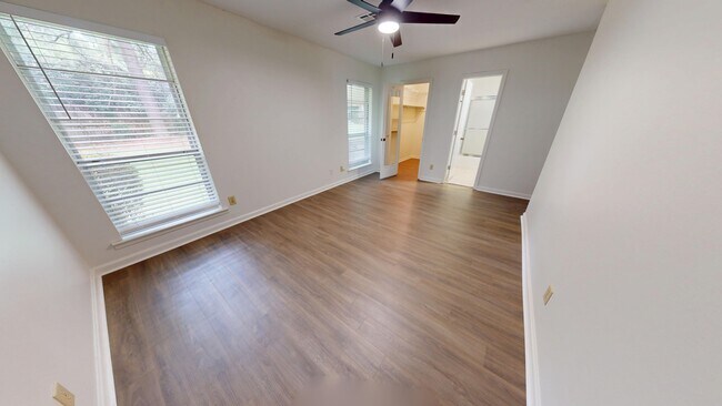 Building Photo - 1212 Hillman St