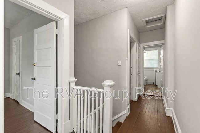 Building Photo - 2611 Grayland Ave