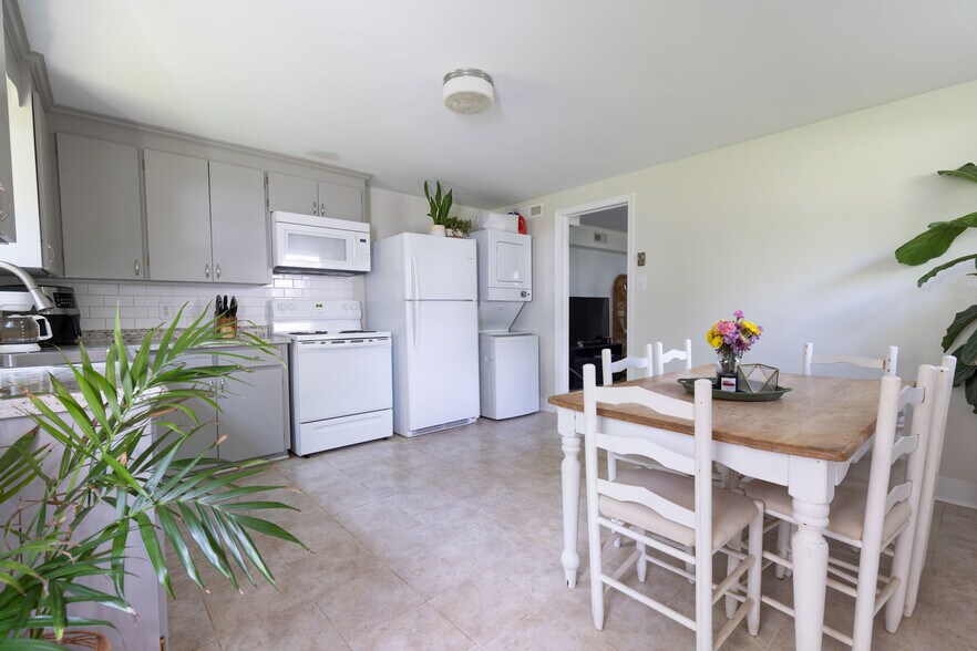 Building Photo - 204 Connecticut Ave