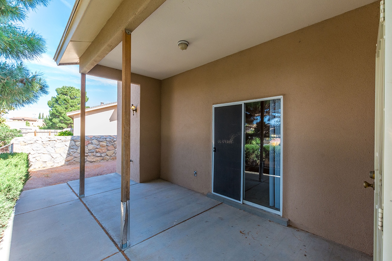 Building Photo - 2357 Saturn Cir